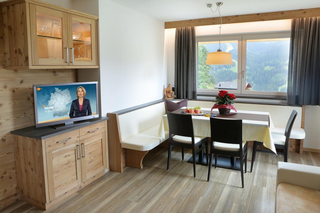 Apartments La Mana Santa Cristina Val Gardena Zewnętrze zdjęcie
